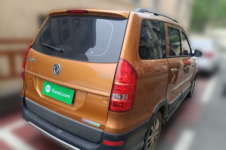 Used Dongfeng Fengon 360 2015 1.5L Manual Comfort 7-Seater China IV Standard Rear Right 45 Deg