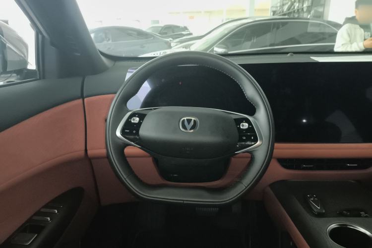Used CHANGAN CS75 PLUS 2025 4th Generation UItra 2.0T New Blue Whale – Smart & Powerful Version Steering Wheel