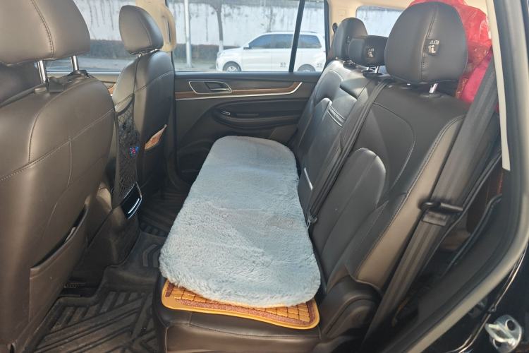 Used Roewe RX8 2018 30T Smart Connectivity Two-Wheel Drive Flagship Edition
