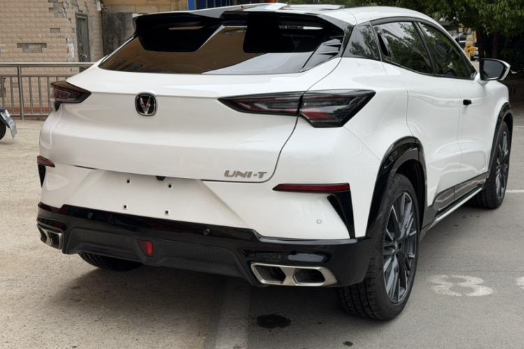Used CHANGAN UNI-T 2023 Second-Generation 1.5T Prestige Model Exterior 5
