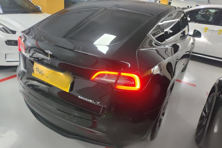 Used Tesla Model Y 2023 Rear-Wheel-Drive Version