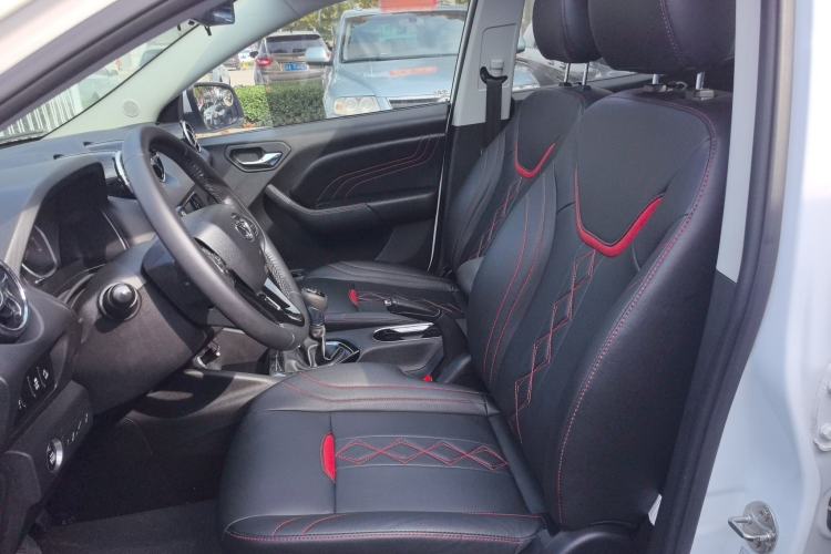 Used Soueast DX3 2018 1.5L Manual Luxury Model