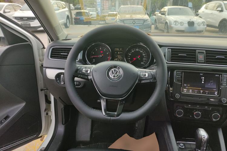 Used Volkswagen Sagitar 2018 1.6L Automatic Comfort Model Steering Wheel