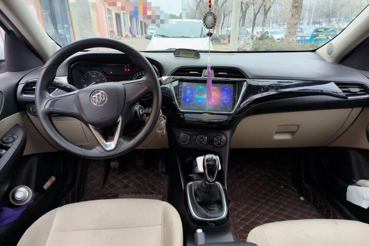 Used Buick Excelle 2018 15N Manual Elite Version Center Console