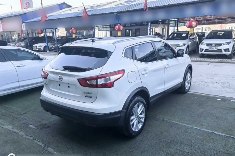 Used Nissan Qashqai 2016 2.0L CVT Elite Edition Exterior 3