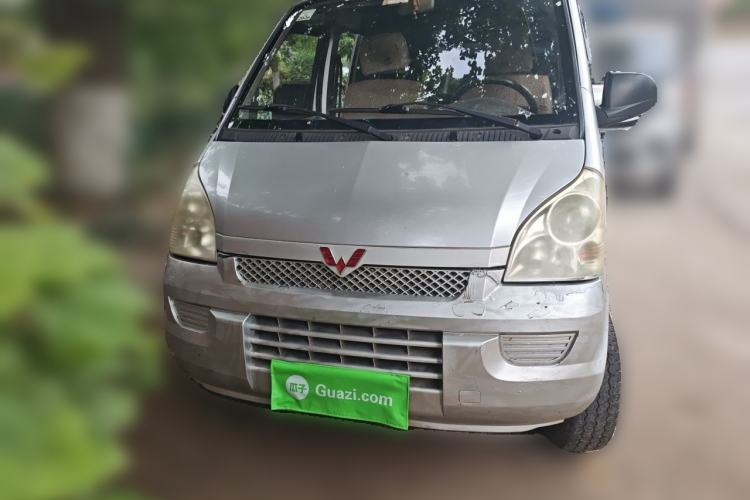 Used Wuling Rongguang 2011 1.2L Base Version
