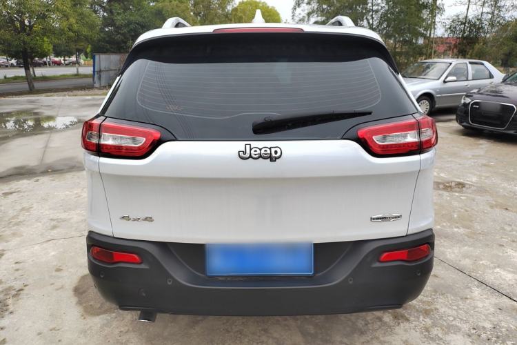 Used Jeep Cherokee 2014 2.4L Urban Edition