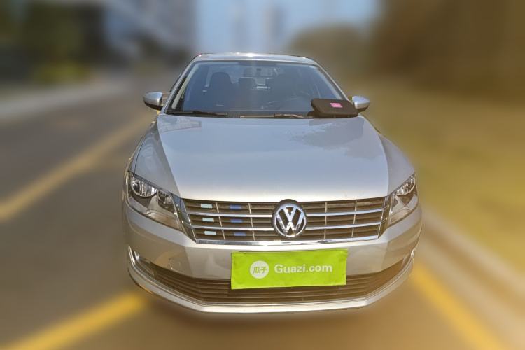 Used Volkswagen Lavida 2013 Restyled Classic 1.6L Manual Comfort Edition
