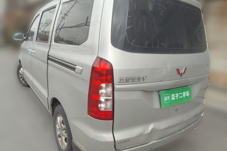 Used Wuling Hongguang V 2019 1.5L Enjoyment Version China VI LAR
