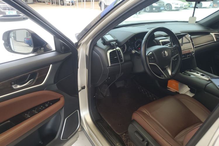 Used Honda UR-V 2017 370TURBO 2WD Prestige Edition China V Driver Seat