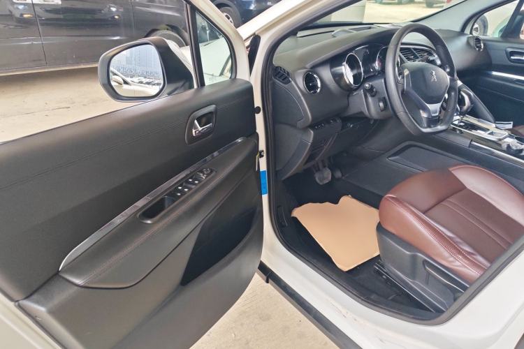 Used Peugeot 3008 2015 1.6THP Automatic Classic Edition Driver Seat