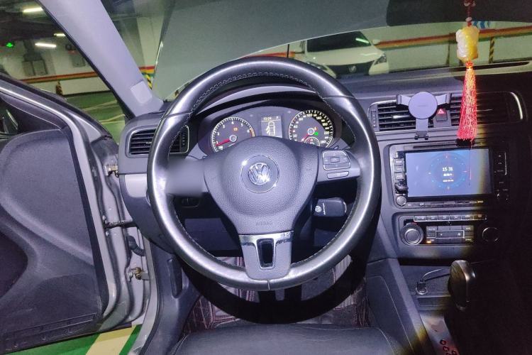 Used Volkswagen Sagitar 2014 1.4TSI Automatic Luxury Model Steering Wheel