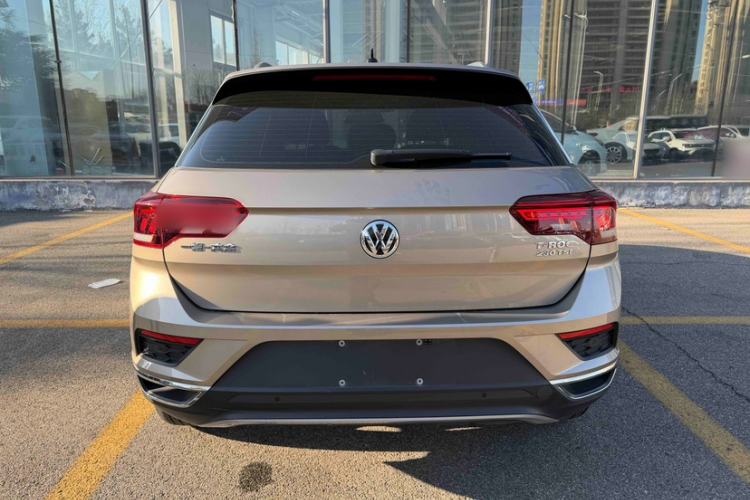 Used Volkswagen T-ROC 2018 230TSI DSG Two-Wheel Drive Advanced Version China VI Standard Exterior 4