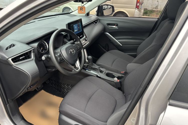 Used Toyota Corolla Cross 2022 2.0L Luxury Edition Interior 4