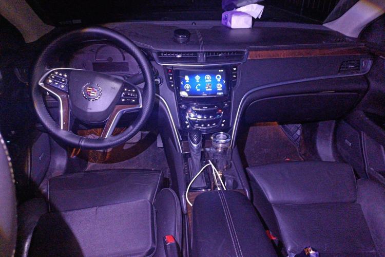 Used Cadillac XTS 2013 28T Luxury Model
