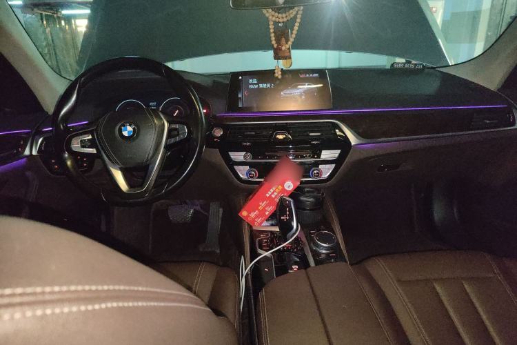 Used BMW 5 Series 2019 525Li Luxury Package
