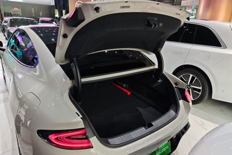 Used Xiaomi Auto SU7 2024 Rear-Drive Standard Founder Edition
