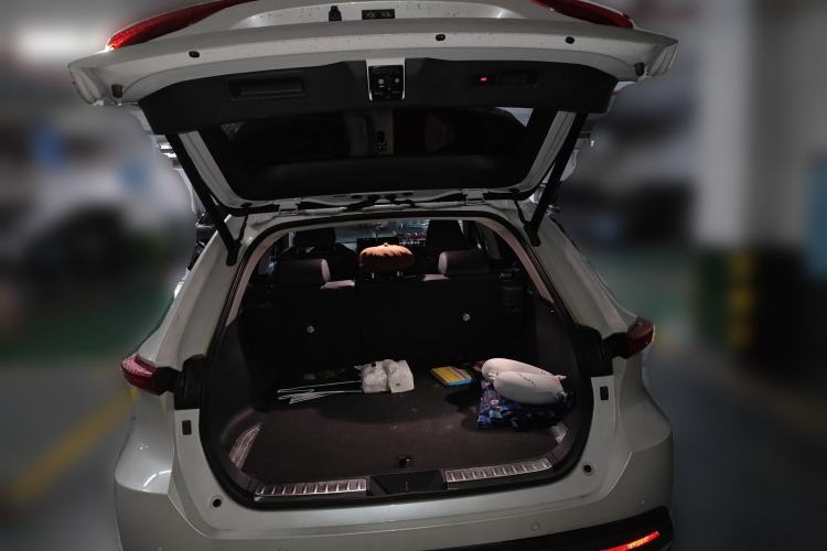 Used Toyota Harrier 2022 2.0L CVT Two-Wheel Drive Luxury Edition