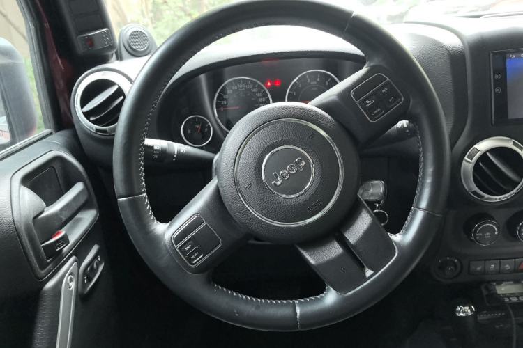 Used Jeep Wrangler 2012 3.6L Sahara Four-Door Edition
