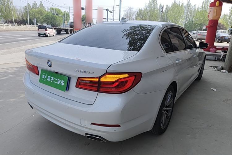 Used BMW 5 Series 2018 528Li Launch Special Edition Rear Right 45 Deg