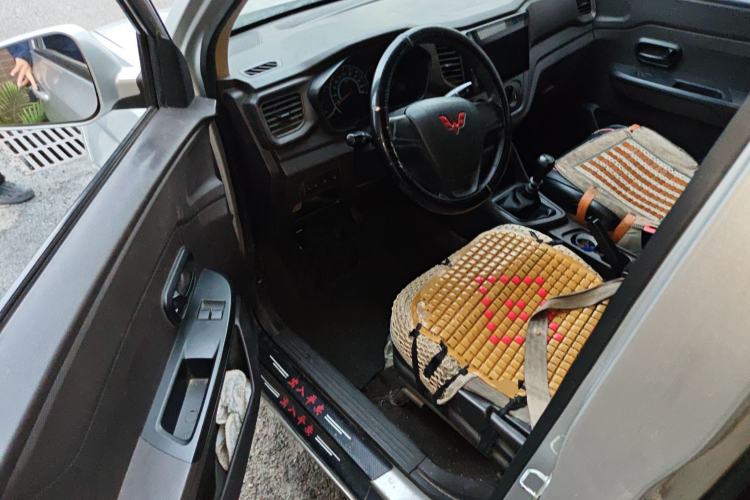 Used Wuling Hongguang V 2022 1.5L Enjoy Edition Hydraulic Power Steering LAR