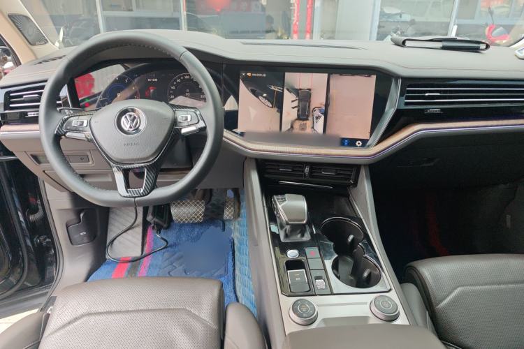 Used Volkswagen Touareg 2019 2.0TSI Ruiyi Edition China VI Standard Center Console