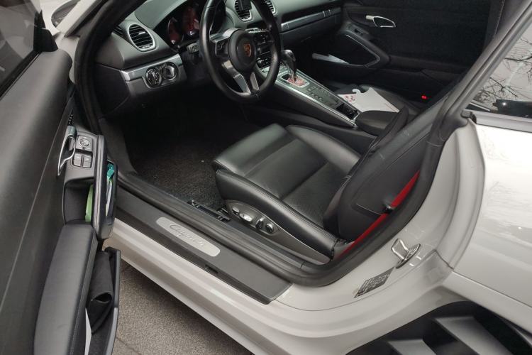 Used Porsche 718 2018 Cayman 2.0T Driver Seat