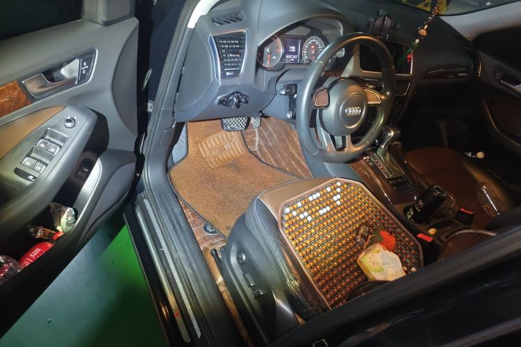 Used Audi Q5 2017 Plus 40 TFSI Ambition Model Driver Seat