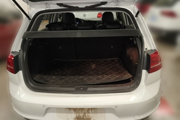 Used Volkswagen Golf 2015 1.6L Automatic Comfort Model
