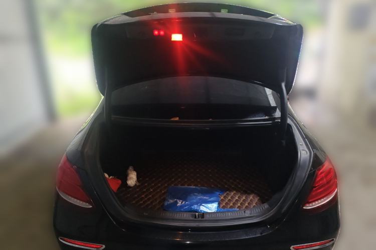 Used Mercedes-Benz E-Class 2016 E 300 L Sporty and Stylish Model