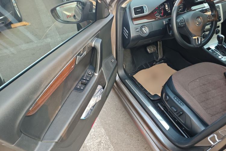 Used Volkswagen Magotan 2015 Revised 1.8TSI Prestige Version Driver Seat