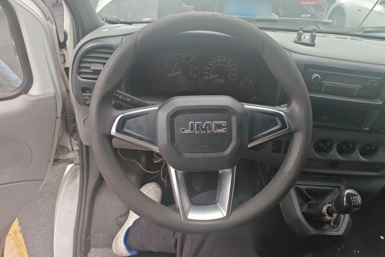 Used JMC Transit 2017 2.8T Commercial Version Short Wheelbase Mid-Roof 6/7/8-Seater JX493