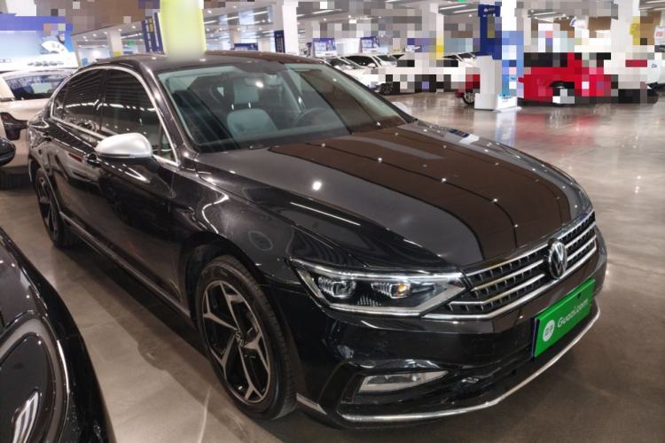 Used Volkswagen Magotan 2023 2 Million Units Limited Edition 330TSI DSG Leading Version