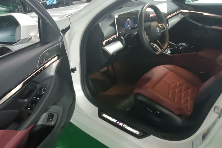 Used BMW i5 2025 eDrive 40L M Sport Package
