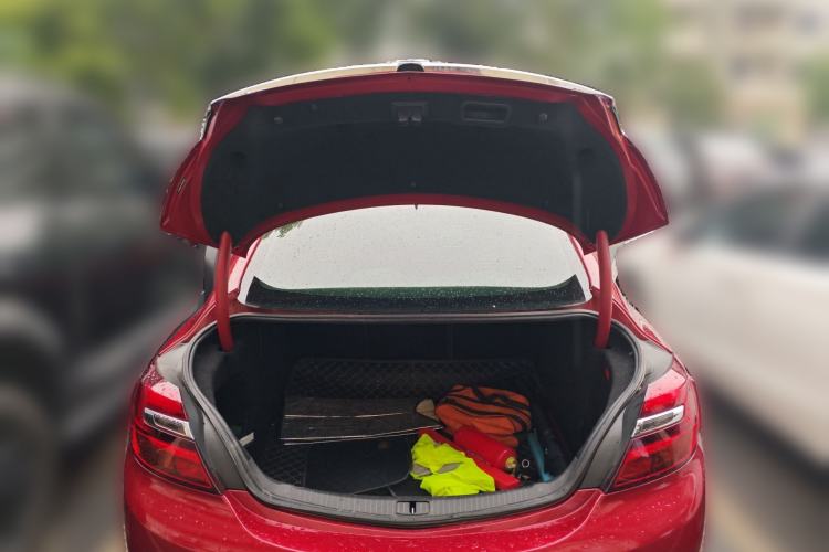 Used Buick Regal 2015 2.0L Leading Fashion Edition Trunk