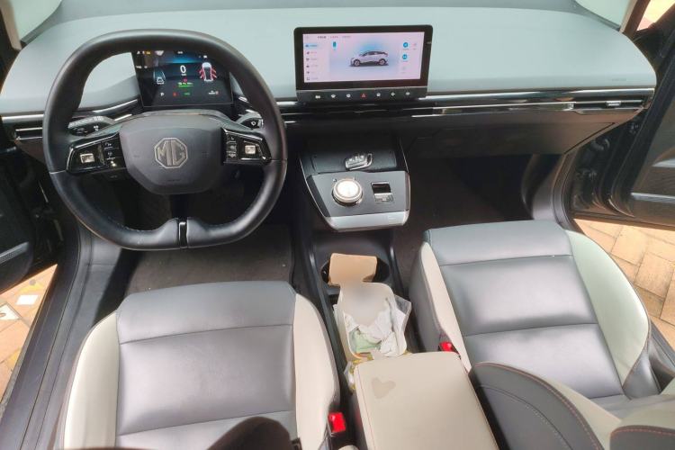 Used MG 4 EV 2022 520 km Flagship Edition Center Console