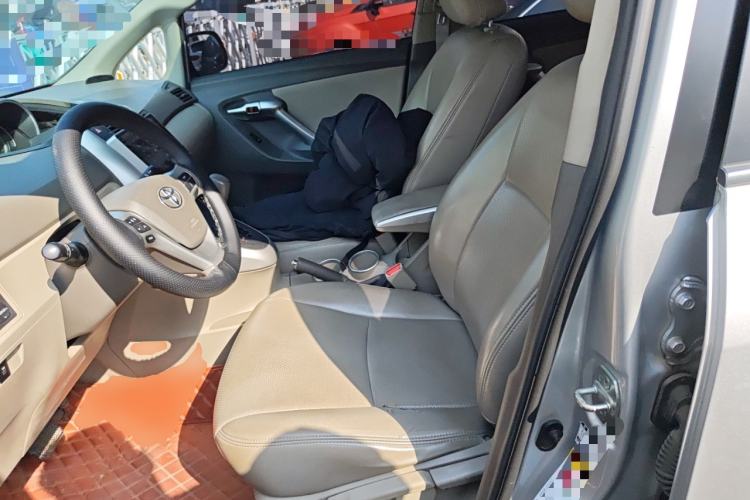 Used Toyota Verso 2014 Starlight 180E CVT Elite Edition Left Front Seat