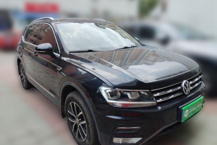 Used Volkswagen Tiguan L 2018 330TSI Automatic Two-Wheel Drive Comfort Edition Front Right 45 Deg