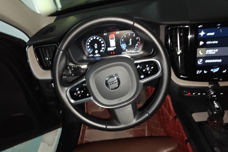 Used Volvo XC60 2020 T5 4x4 Smart Luxury Edition