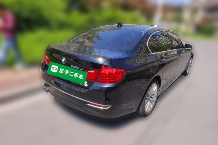 Used BMW 5 Series 2017 525Li Luxury Design Package Rear Right 45 Deg