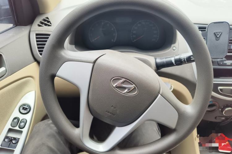 Used Hyundai Verna (older generation) 2010 Sedan 1.4L Manual Standard GL Model
