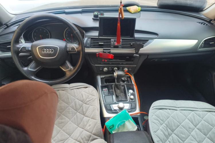 Used Audi A6L 2014 30 FSI Technology Model Center Console