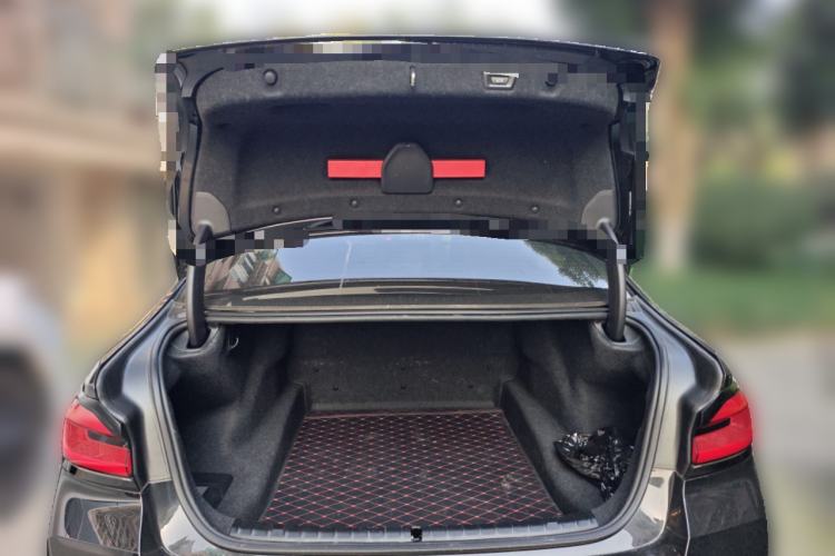 Used BMW 5 Series 2022 Second Facelift 525Li M Sport Package