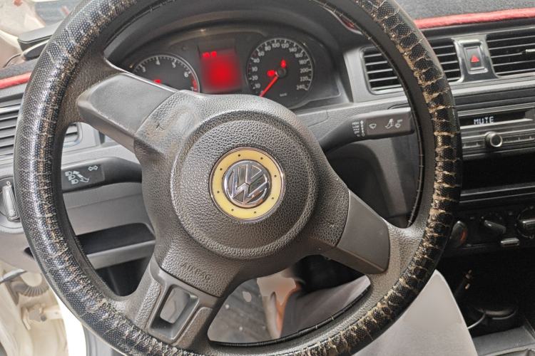 Used Volkswagen Santana 2015 1.6L Manual Fashion Edition