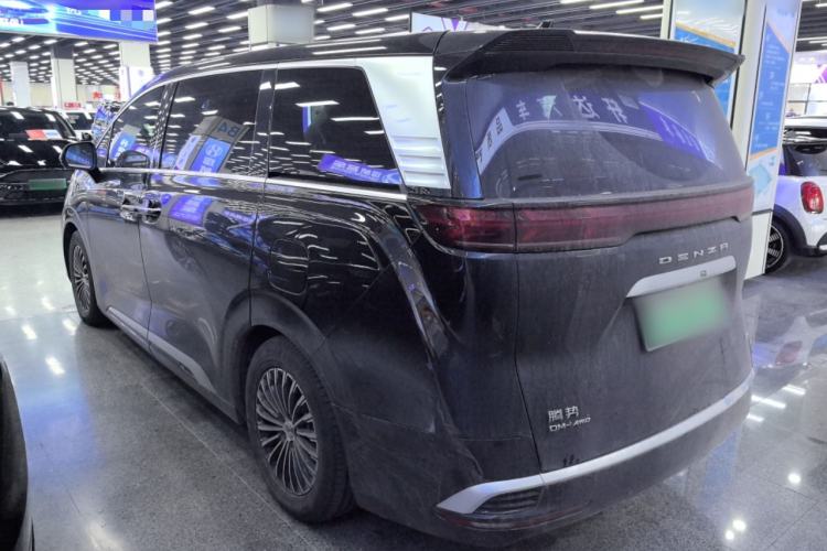 Used Denza D9 2022 DM-i 970 Four-Wheel Drive Flagship Model
