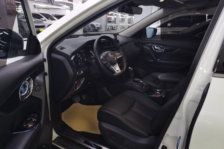 Used Nissan X-Trail 2017 2.5L CVT Luxury Edition 4WD
