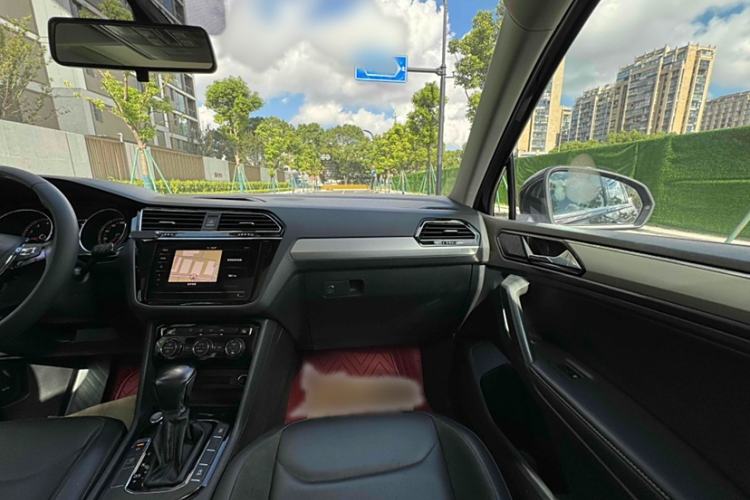 Used Volkswagen Tiguan L 2019 Revised Version 280TSI Automatic Two-Wheel Drive Panoramic Comfort Edition China VI Standard