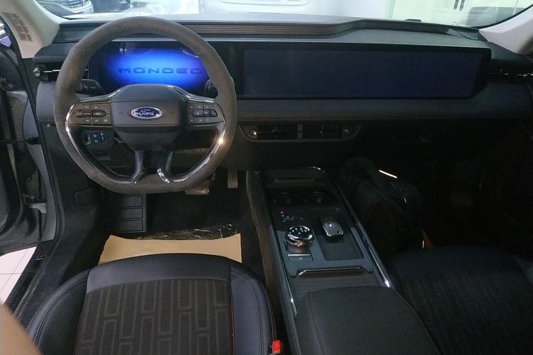 Used Ford Mondeo 2022 Restyled EcoBoost 245 Luxury Version Center Console