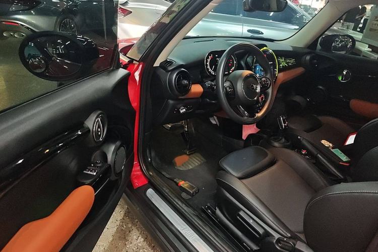 Used MINI MINI 2021 1.5T COOPER Classic Edition