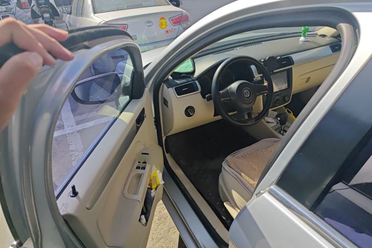 Used Volkswagen Bora 2011 1.6L Automatic Fashion Edition Driver Seat